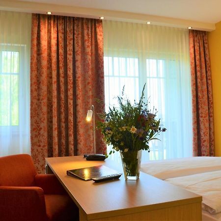 Hotel Bergwirt Herrieden Ngoại thất bức ảnh