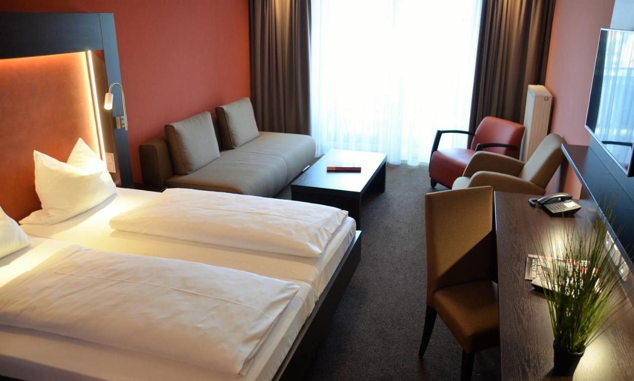Hotel Bergwirt Herrieden Ngoại thất bức ảnh