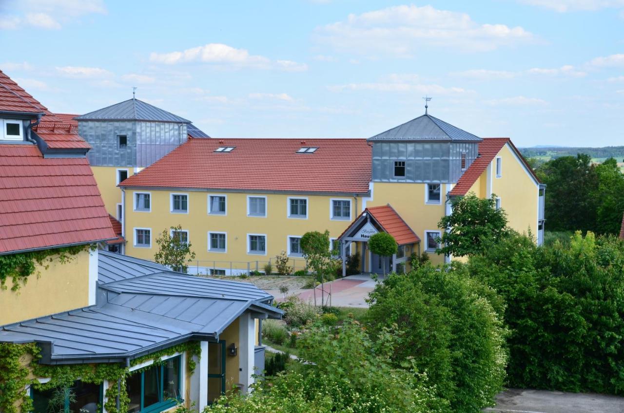 Hotel Bergwirt Herrieden Ngoại thất bức ảnh