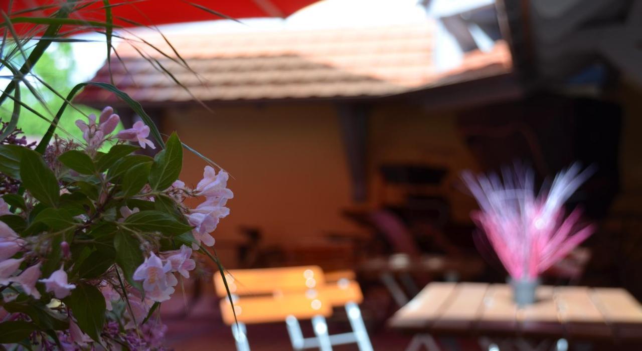 Hotel Bergwirt Herrieden Ngoại thất bức ảnh