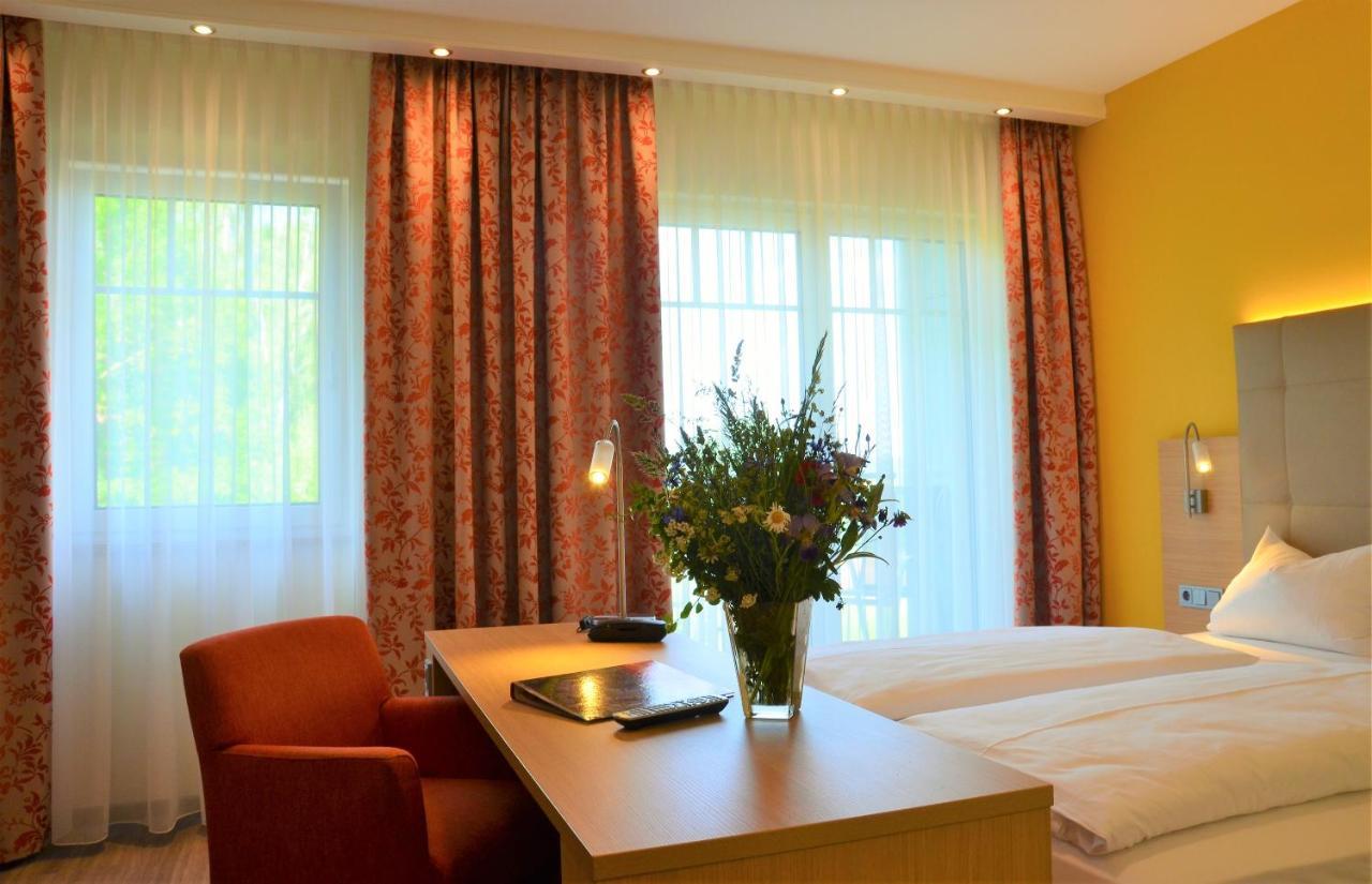 Hotel Bergwirt Herrieden Ngoại thất bức ảnh