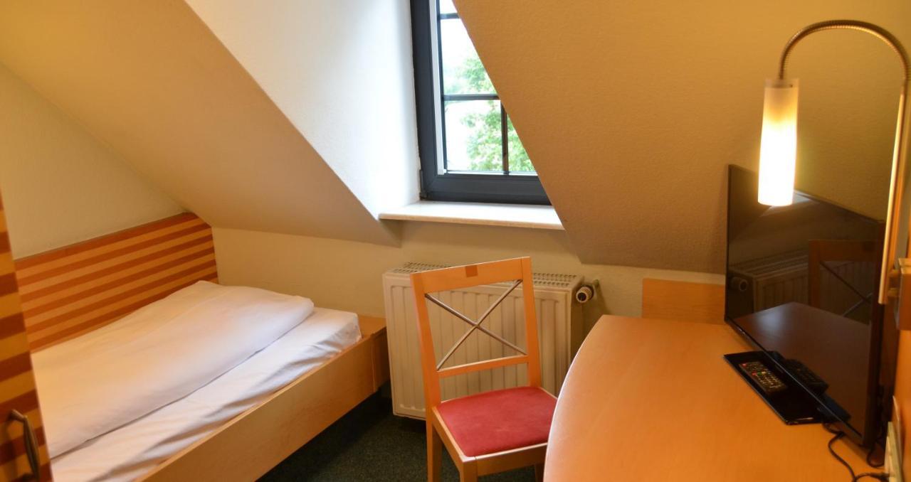Hotel Bergwirt Herrieden Ngoại thất bức ảnh