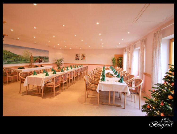 Hotel Bergwirt Herrieden Ngoại thất bức ảnh