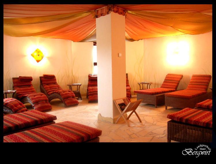 Hotel Bergwirt Herrieden Ngoại thất bức ảnh